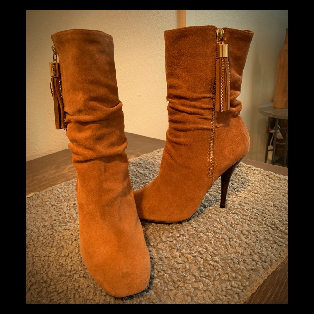 Calf height, tan suede, MK stiletto boots.
